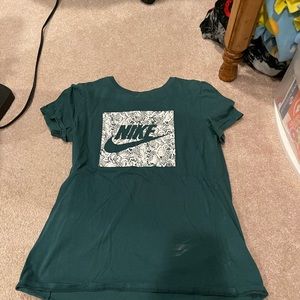 Nike tee